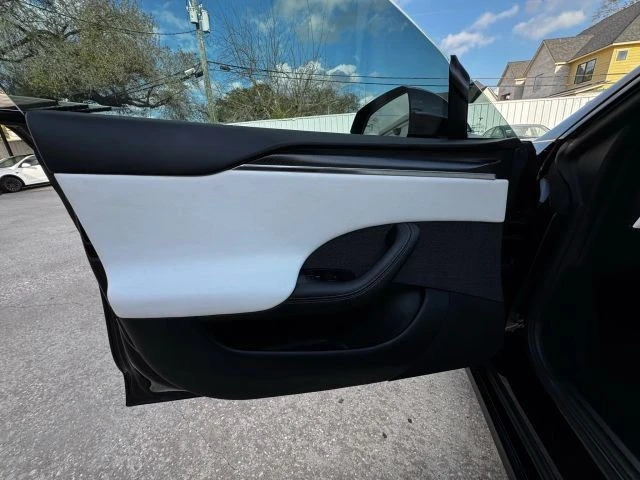2023 Tesla Model S Plaid - Image 18 of 21