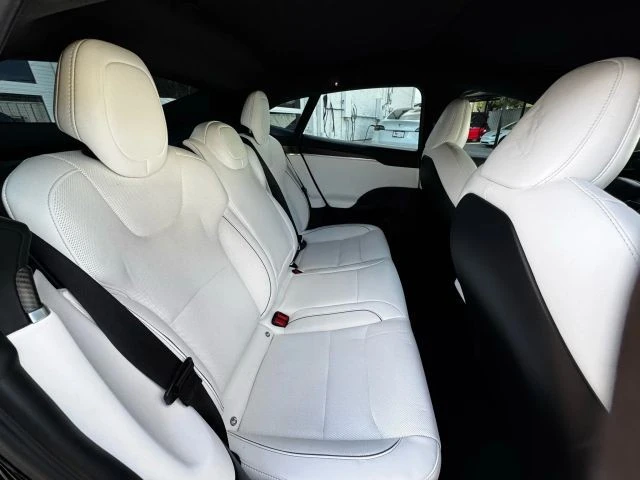 2023 Tesla Model S Plaid - Image 6 of 21