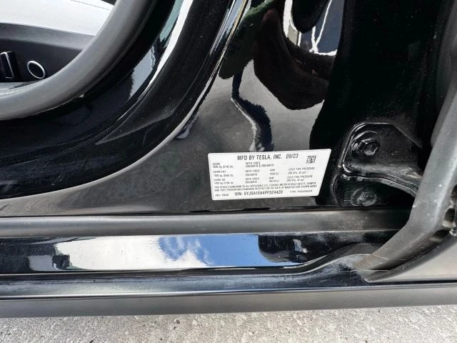 2023 Tesla Model S Plaid - Image 16 of 21