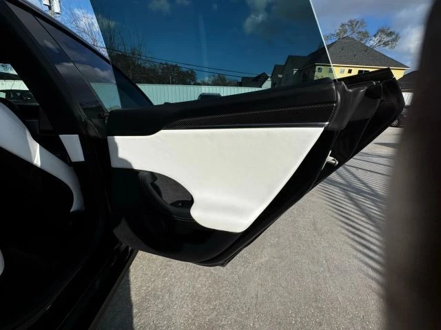 2023 Tesla Model S Plaid - Image 9 of 21