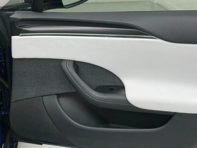 2023 Tesla Model S Plaid - Image 18 of 21