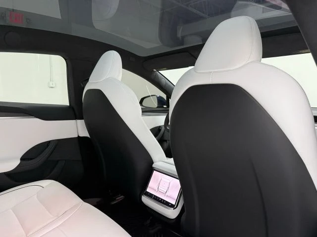 2023 Tesla Model S Plaid - Image 13 of 21
