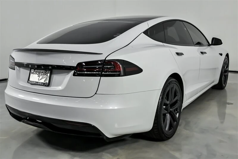 2023 Tesla Model S Plaid - Image 12 of 21