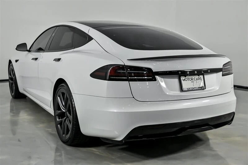 2023 Tesla Model S Plaid - Image 10 of 21