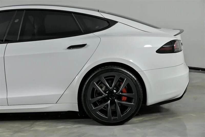 2023 Tesla Model S Plaid - Image 9 of 21