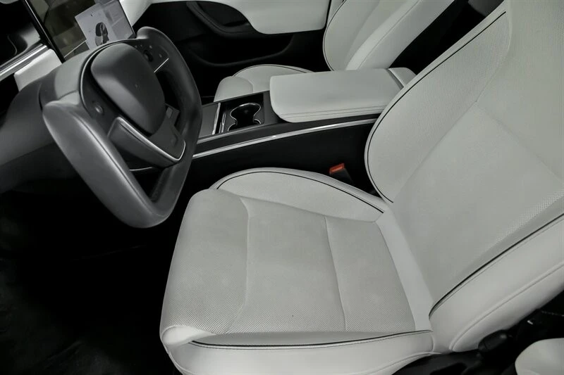 2023 Tesla Model S Plaid - Image 20 of 21