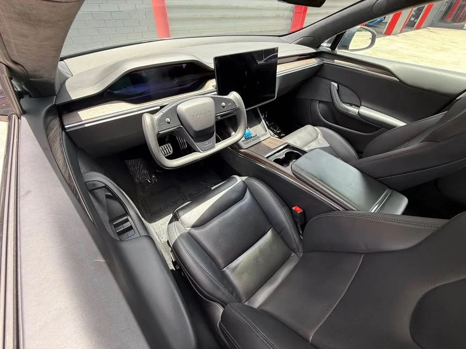 2023 Tesla Model S - Image 7 of 17