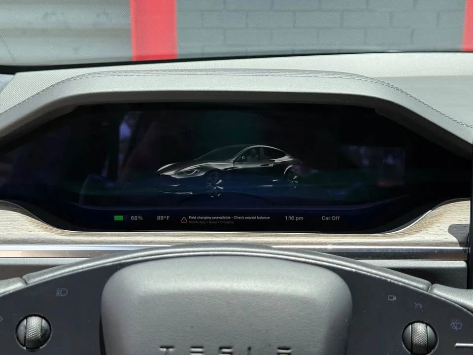 2023 Tesla Model S - Image 15 of 17