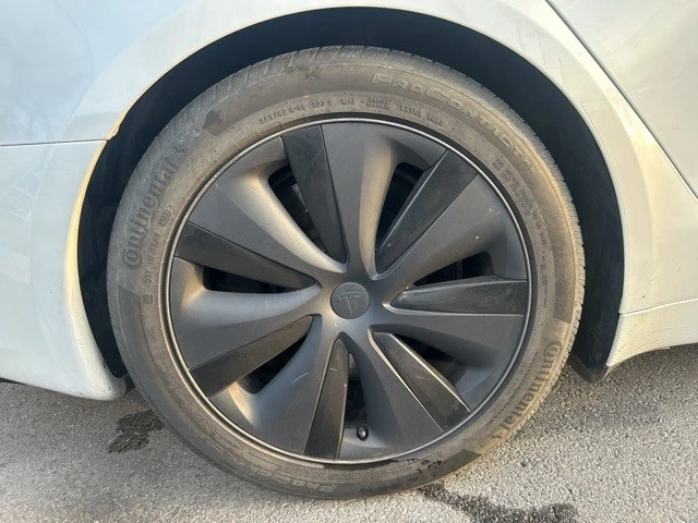 2023 Tesla Model S - Image 10 of 21