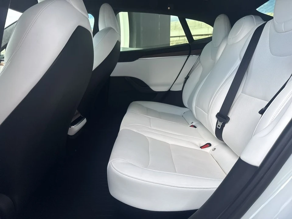 2023 Tesla Model S - Image 16 of 21