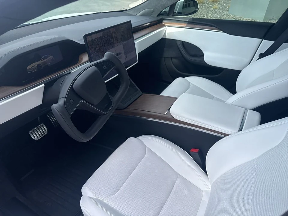 2023 Tesla Model S - Image 12 of 21