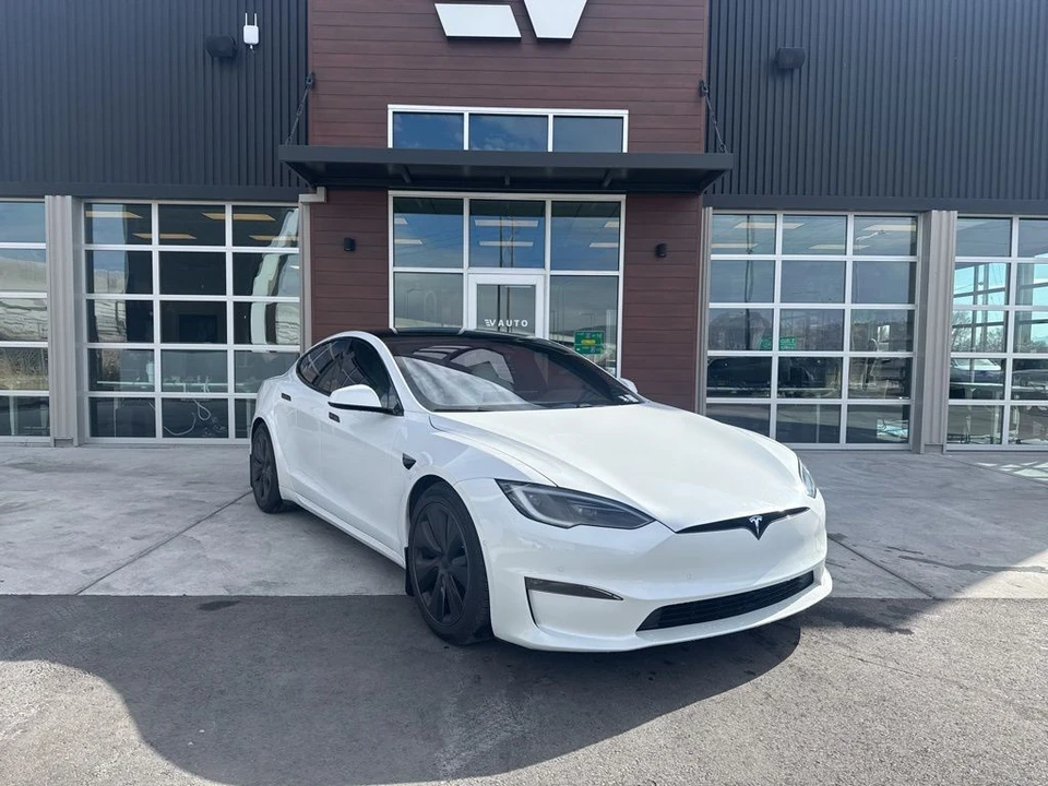 2023 Tesla Model S - Image 2 of 21