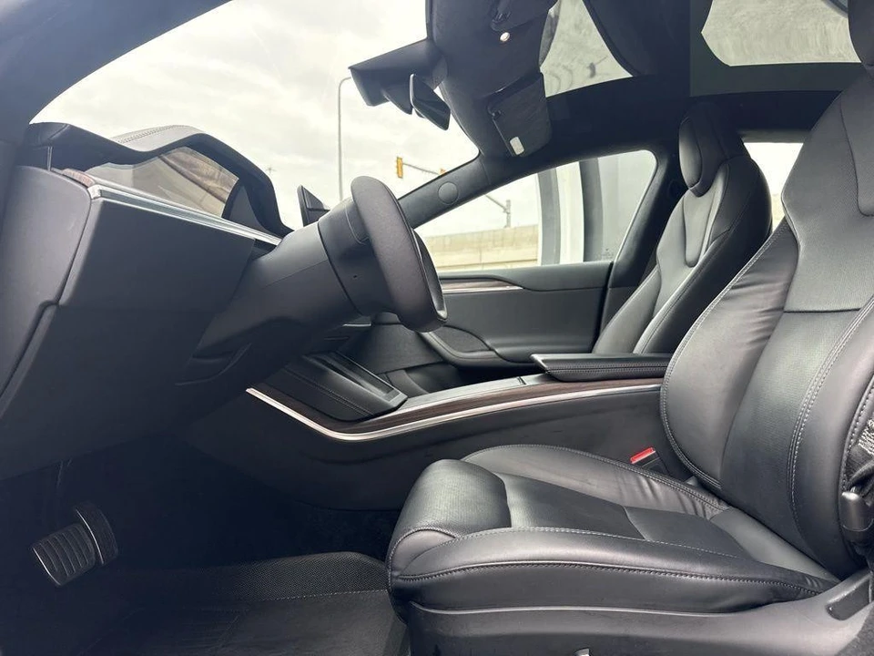 2023 Tesla Model S - Image 13 of 21