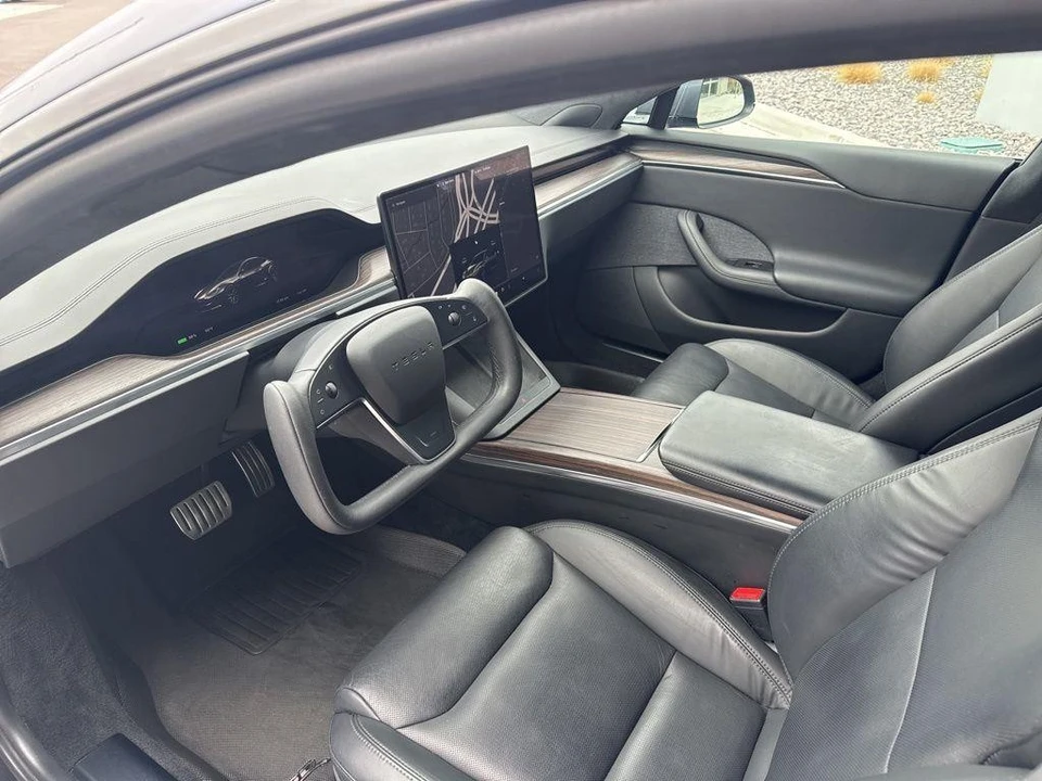 2023 Tesla Model S - Image 12 of 27