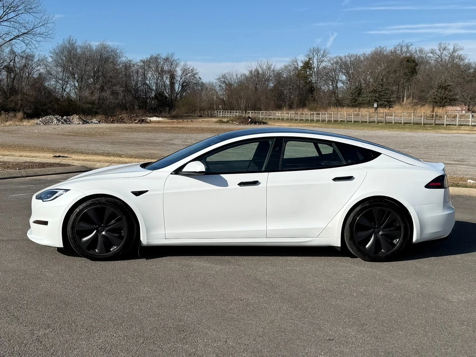 2023 Tesla Model S - Image 8 of 21