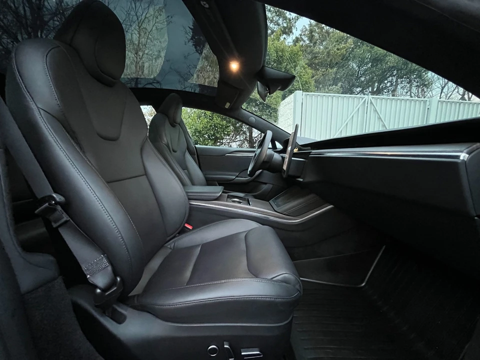 2023 Tesla Model S - Image 17 of 21