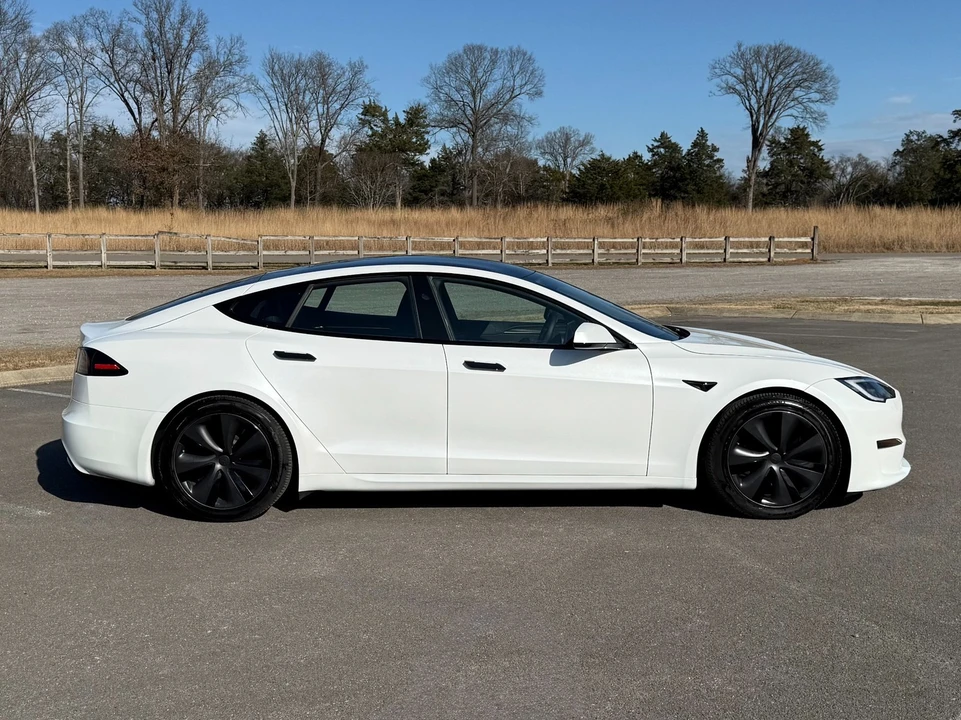2023 Tesla Model S - Image 7 of 21