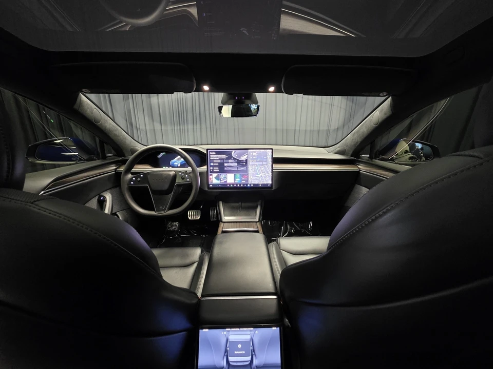 2023 Tesla Model S - Image 2 of 12