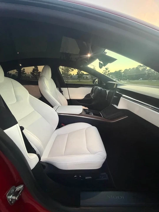 2023 Tesla Model S - Image 10 of 15