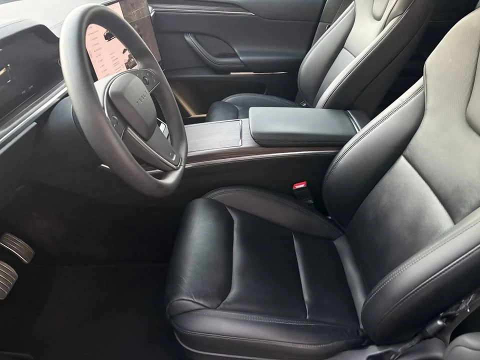 2023 Tesla Model X - Image 11 of 15