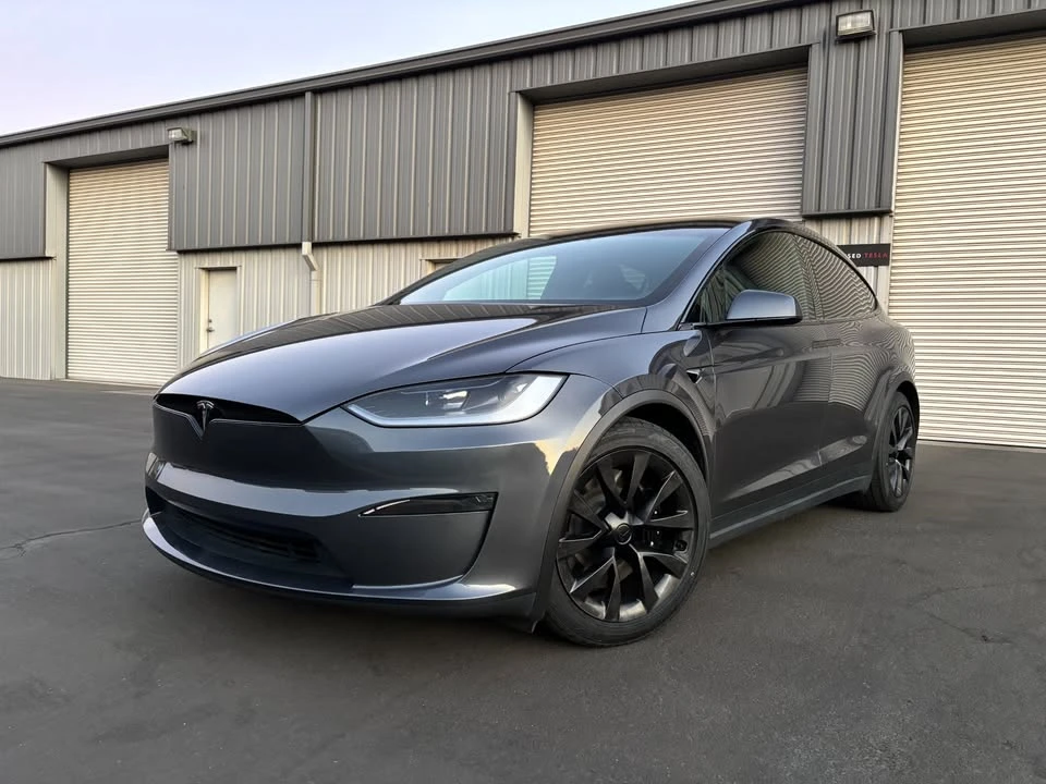 2023 Tesla Model X - Image 4 of 15