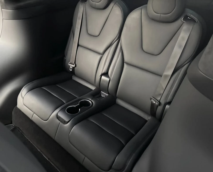 2023 Tesla Model X - Image 15 of 15