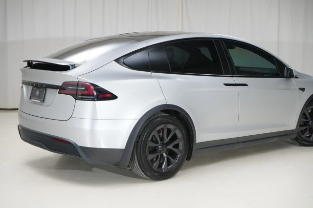 2023 Tesla Model X - Image 18 of 21