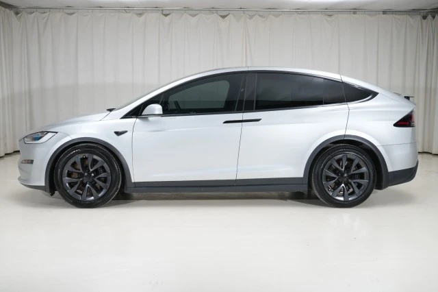 2023 Tesla Model X - Image 2 of 21
