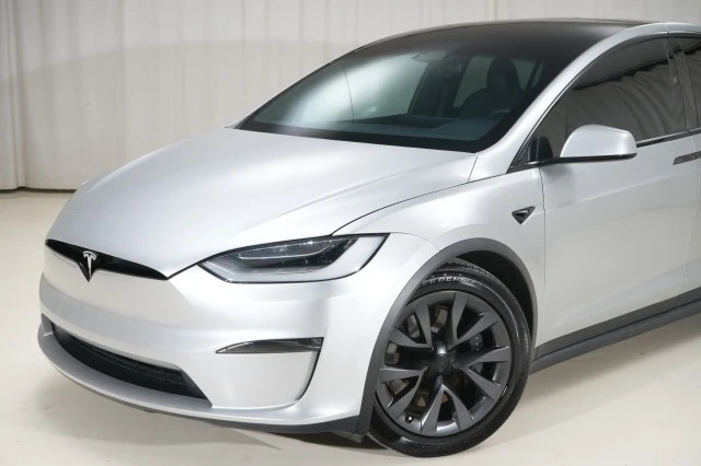 2023 Tesla Model X - Image 6 of 21