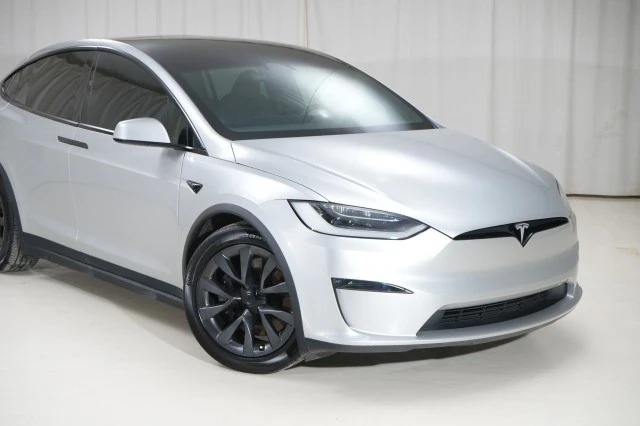 2023 Tesla Model X - Image 14 of 21