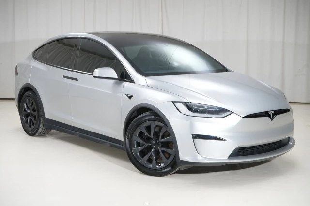 2023 Tesla Model X - Image 15 of 21
