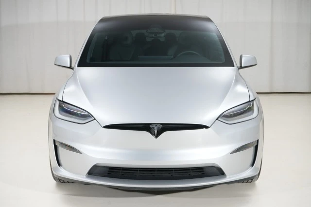 2023 Tesla Model X - Image 8 of 21