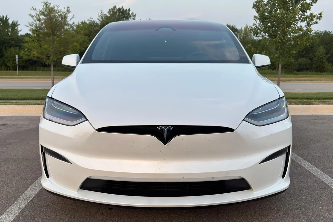 2023 Tesla Model X - Image 2 of 31