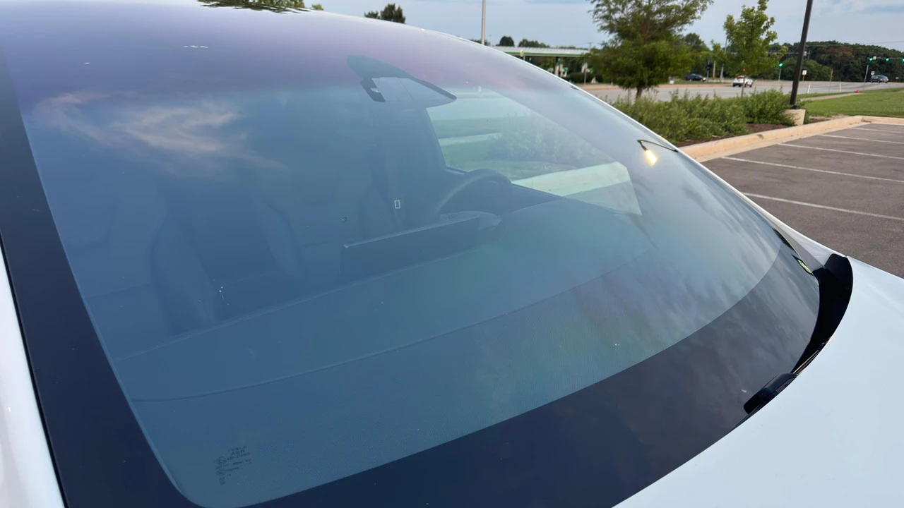 2023 Tesla Model X - Image 21 of 31
