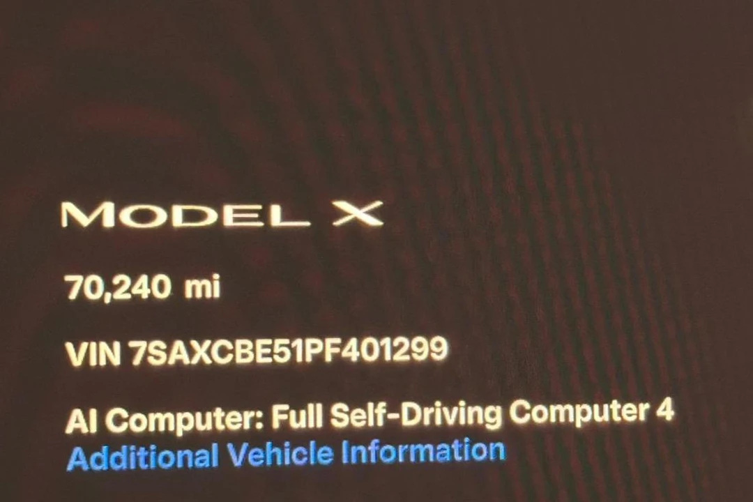 2023 Tesla Model X - Image 29 of 31