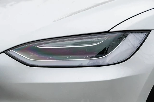 2023 Tesla Model X - Image 7 of 12