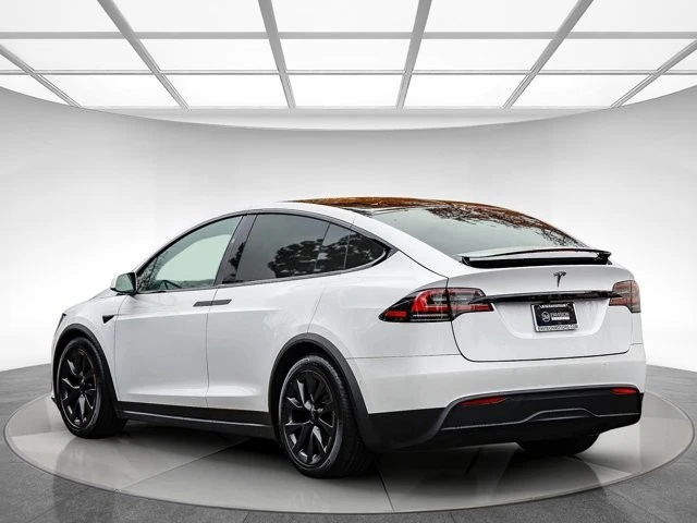 2023 Tesla Model X - Image 2 of 12