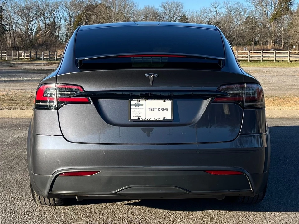 2023 Tesla Model X - Image 5 of 21