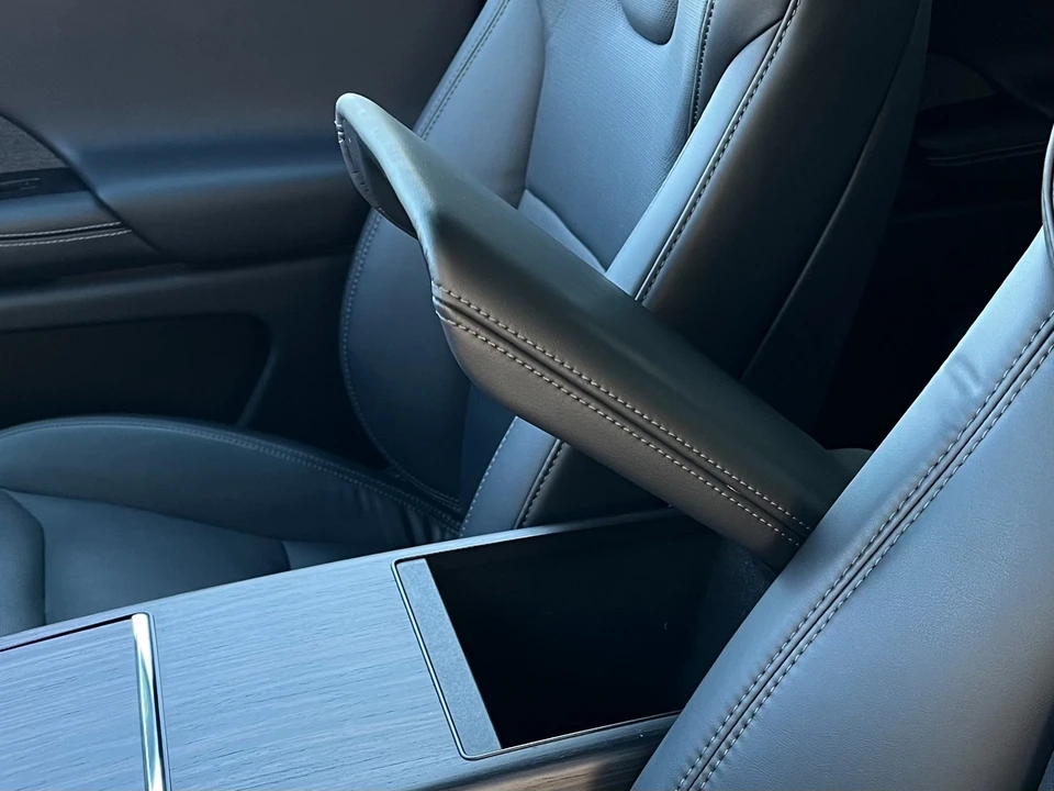 2023 Tesla Model X - Image 21 of 21