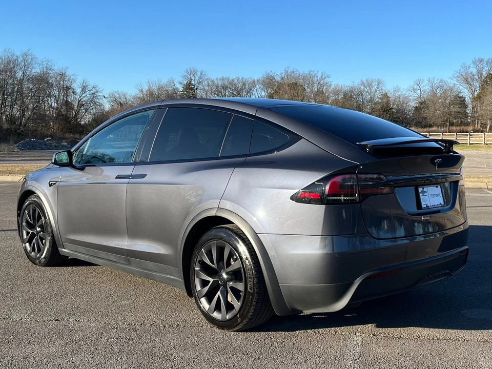2023 Tesla Model X - Image 4 of 21
