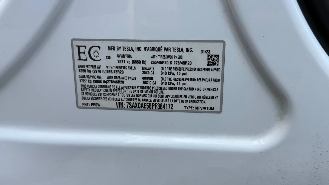 2023 Tesla Model X - Image 18 of 21