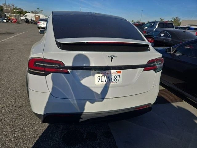 2023 Tesla Model X - Image 4 of 8