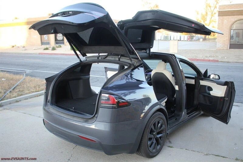 2023 Tesla Model X - Image 14 of 23