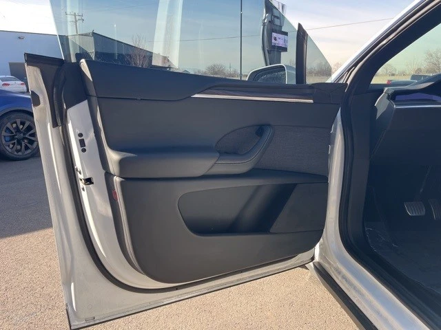 2023 Tesla Model X - Image 10 of 21
