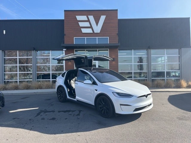 2023 Tesla Model X - Image 9 of 21