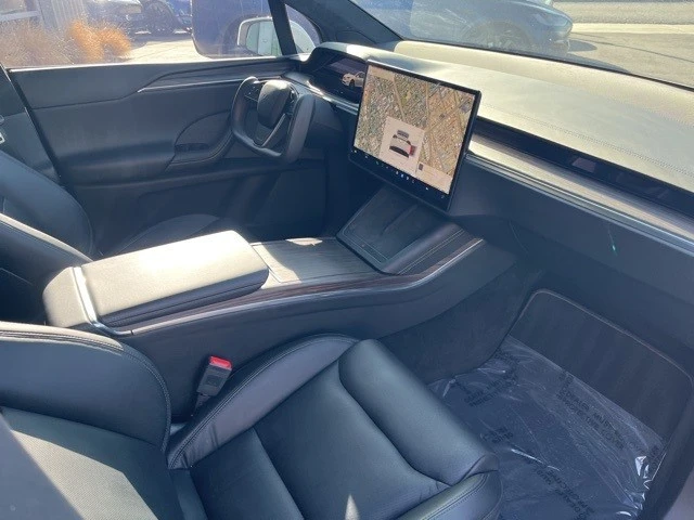 2023 Tesla Model X - Image 14 of 21