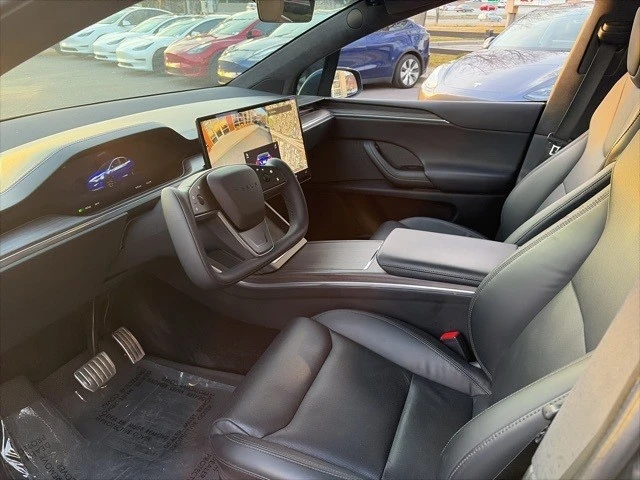 2023 Tesla Model X - Image 12 of 21