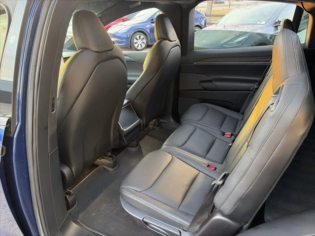 2023 Tesla Model X - Image 15 of 21