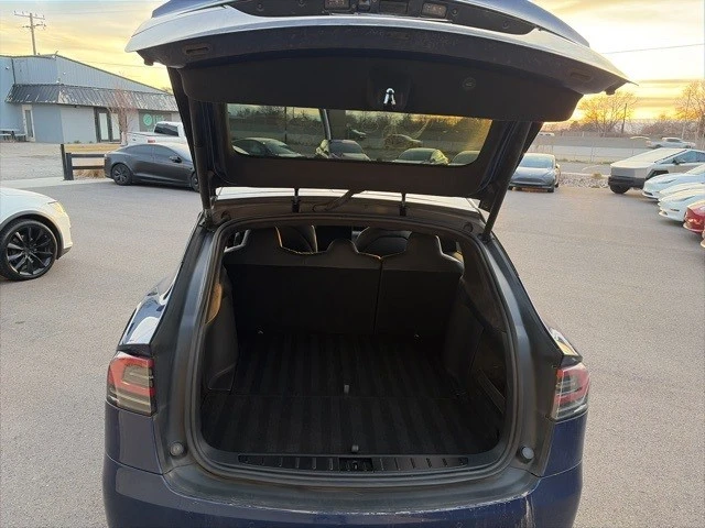 2023 Tesla Model X - Image 17 of 21