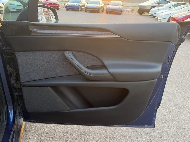 2023 Tesla Model X - Image 21 of 21